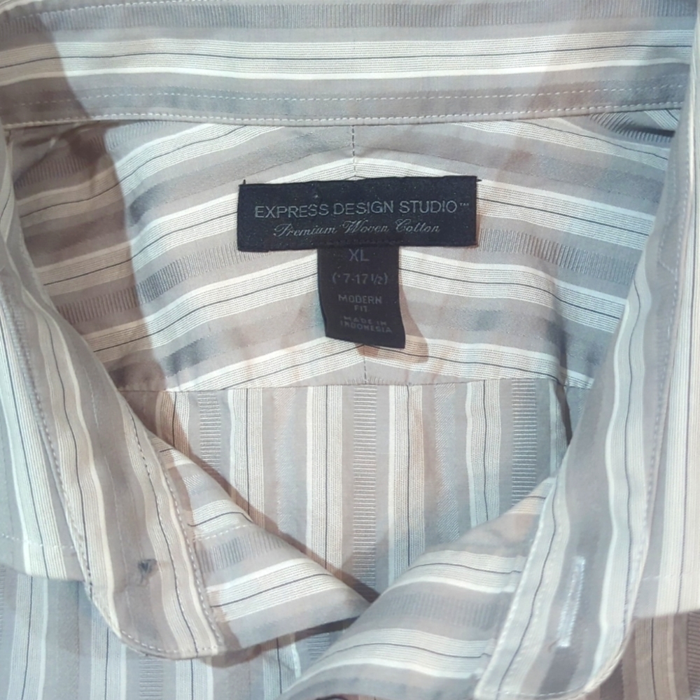 Express Button Up - Picture 2 of 3